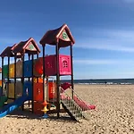 Apartment 250 Steps To The Beach